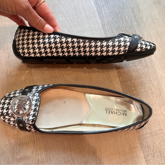 EUC Michael Kors Black and White Houndstooth Loafers 9.5 Holiday Business Casual - Picture 9 of 11